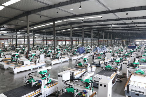 板式家具生產(chǎn)利器 解析通過(guò)式數(shù)控六面鉆相比數(shù)控側(cè)孔機(jī)的核心優(yōu)勢(shì)